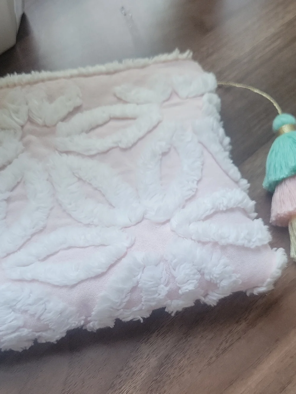 Baggageand Co Essential Oil Pink Pouch With Tassel